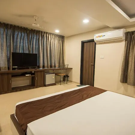 Sudarshan Residency 3*